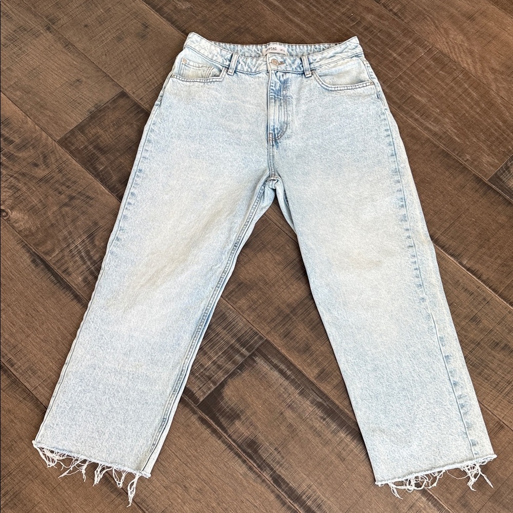 Classic Light Wash Jeans high waist cropped size 10 US and 14 UK